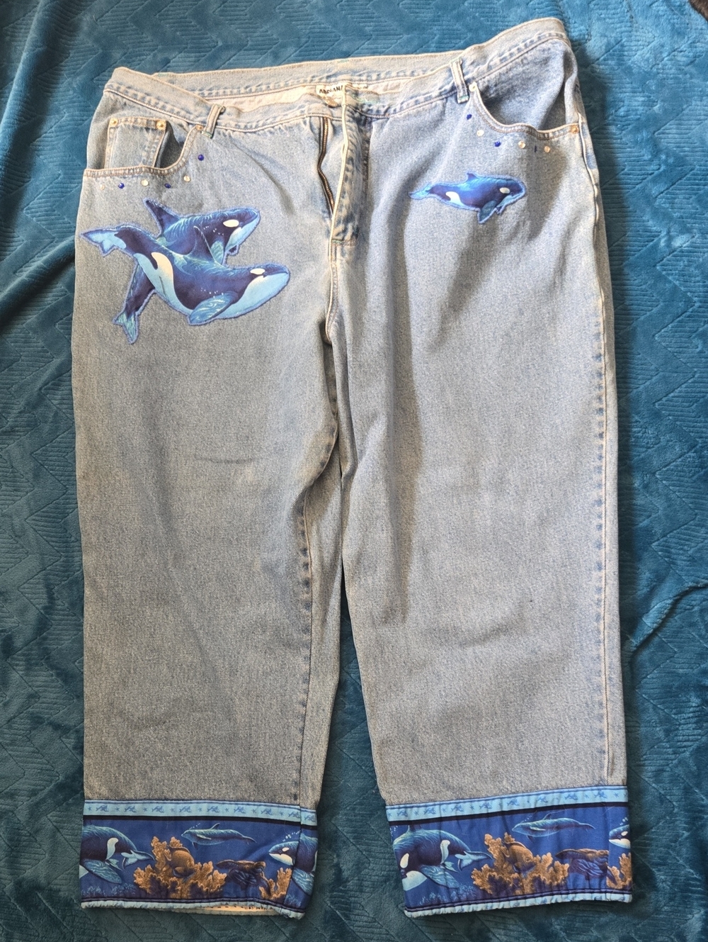 Light Wash Blue Orca Womans Jeans